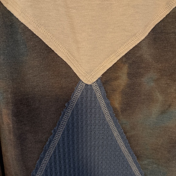 7th Roy Long Sleeve Top - Picture 4 of 4